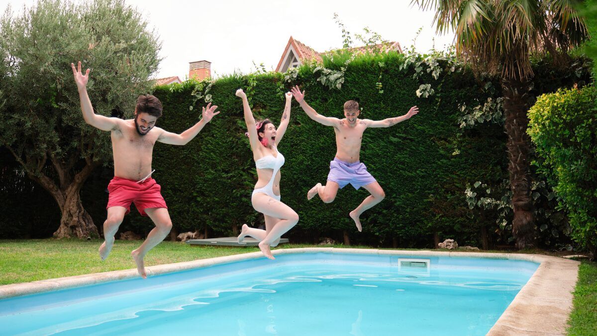 Invitar Amigos a La Piscina Si Vives De Alquiler: ¿Cuáles Son Tus Derechos Y Responsabilidades?
